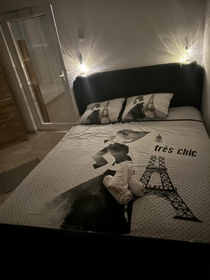 Apartamnet Regim Hotelier Bukurešť Exteriér fotografie